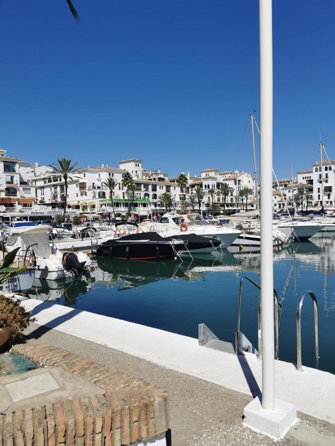 Marina Del Castillo, Duquesa Beachfront Apartment Manilva Exterior photo
